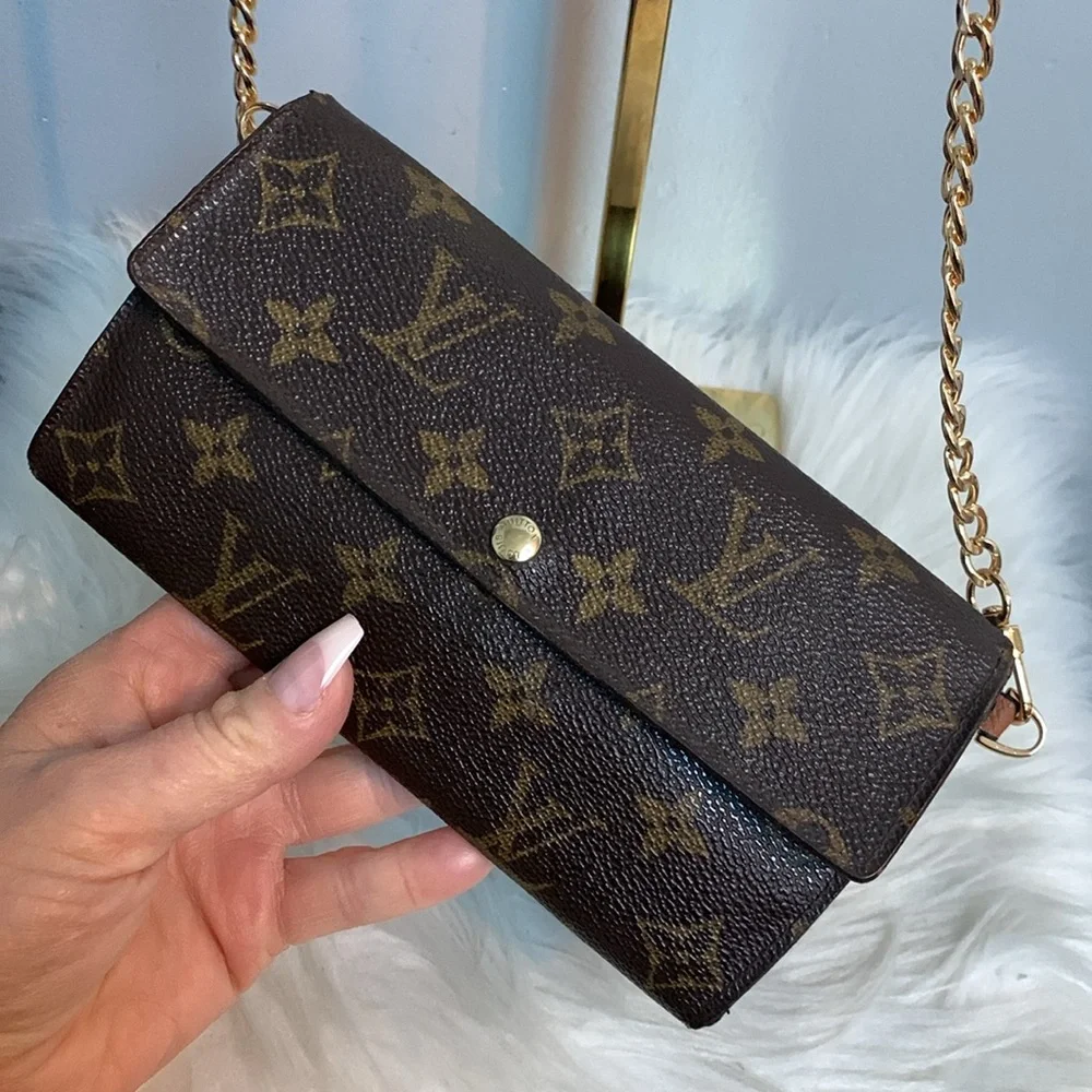 ❌SOLD❌1999 authentic Louis Vuitton Sarah wallet w free conversion kit crossbody - Image 2