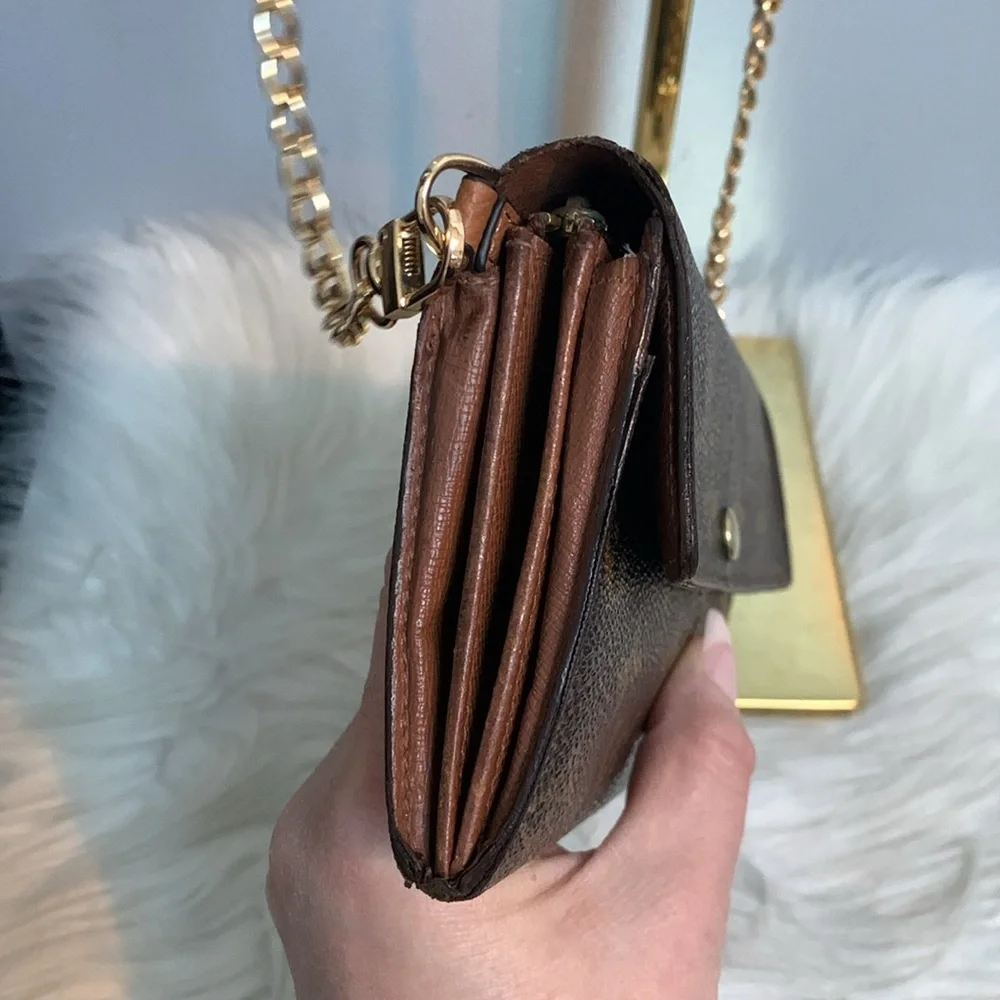 ❌SOLD❌1999 authentic Louis Vuitton Sarah wallet w free conversion kit crossbody - Image 4