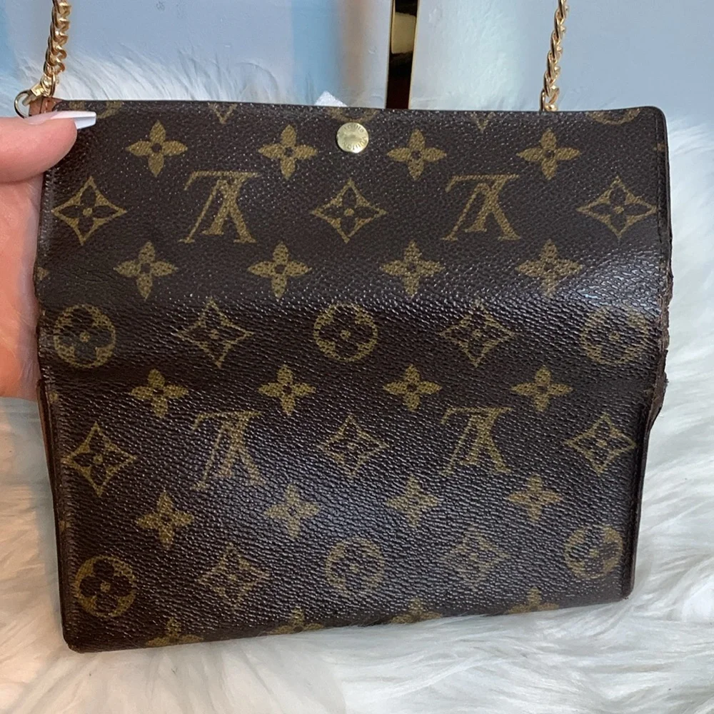 ❌SOLD❌1999 authentic Louis Vuitton Sarah wallet w free conversion kit crossbody - Image 13