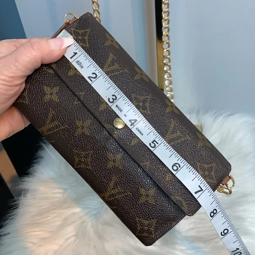 ❌SOLD❌1999 authentic Louis Vuitton Sarah wallet w free conversion kit crossbody - Image 16