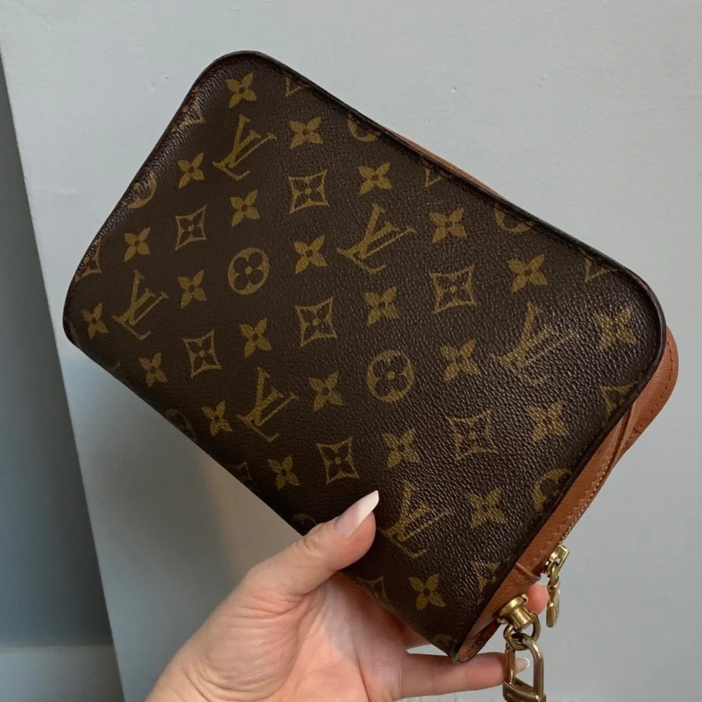 ❌SOLD❌1997 authentic Louis Vuitton Orsay clutch - Image 2
