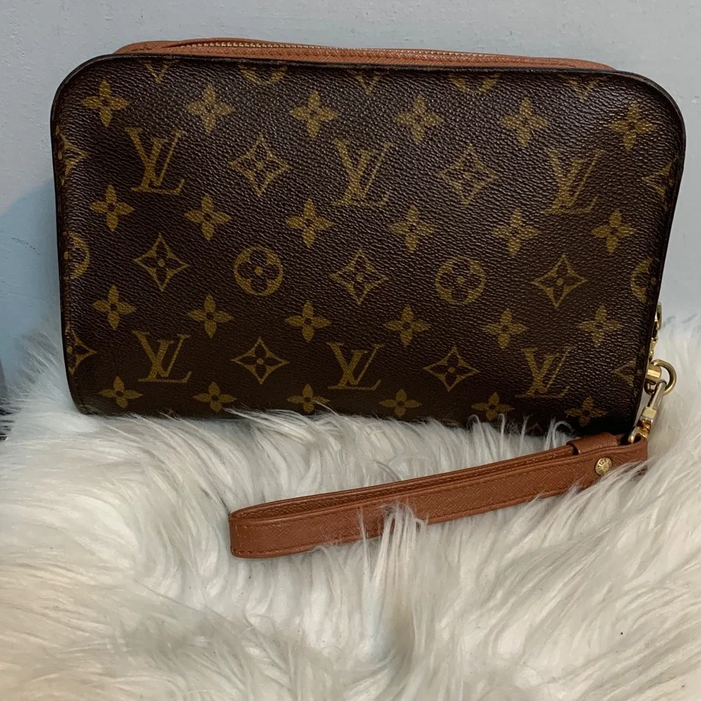 ❌SOLD❌1997 authentic Louis Vuitton Orsay clutch