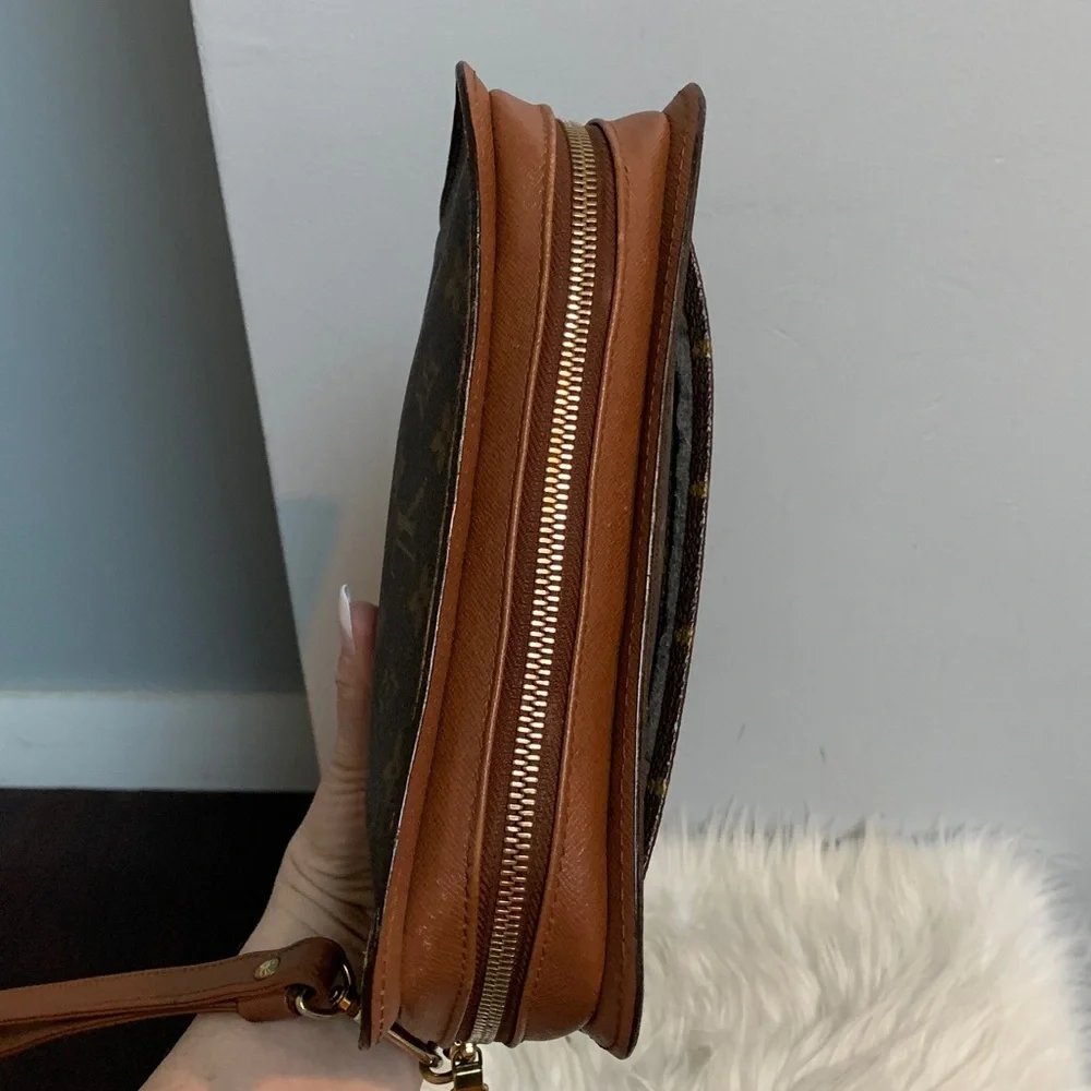 ❌SOLD❌1997 authentic Louis Vuitton Orsay clutch - Image 9