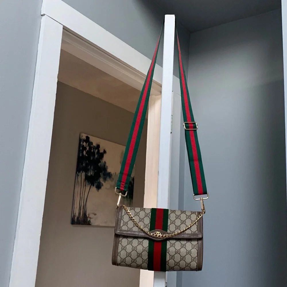 ❌SOLD❌Authentic and vintage Gucci Sherry line Ophidia clutch with free crossbody - Image 2
