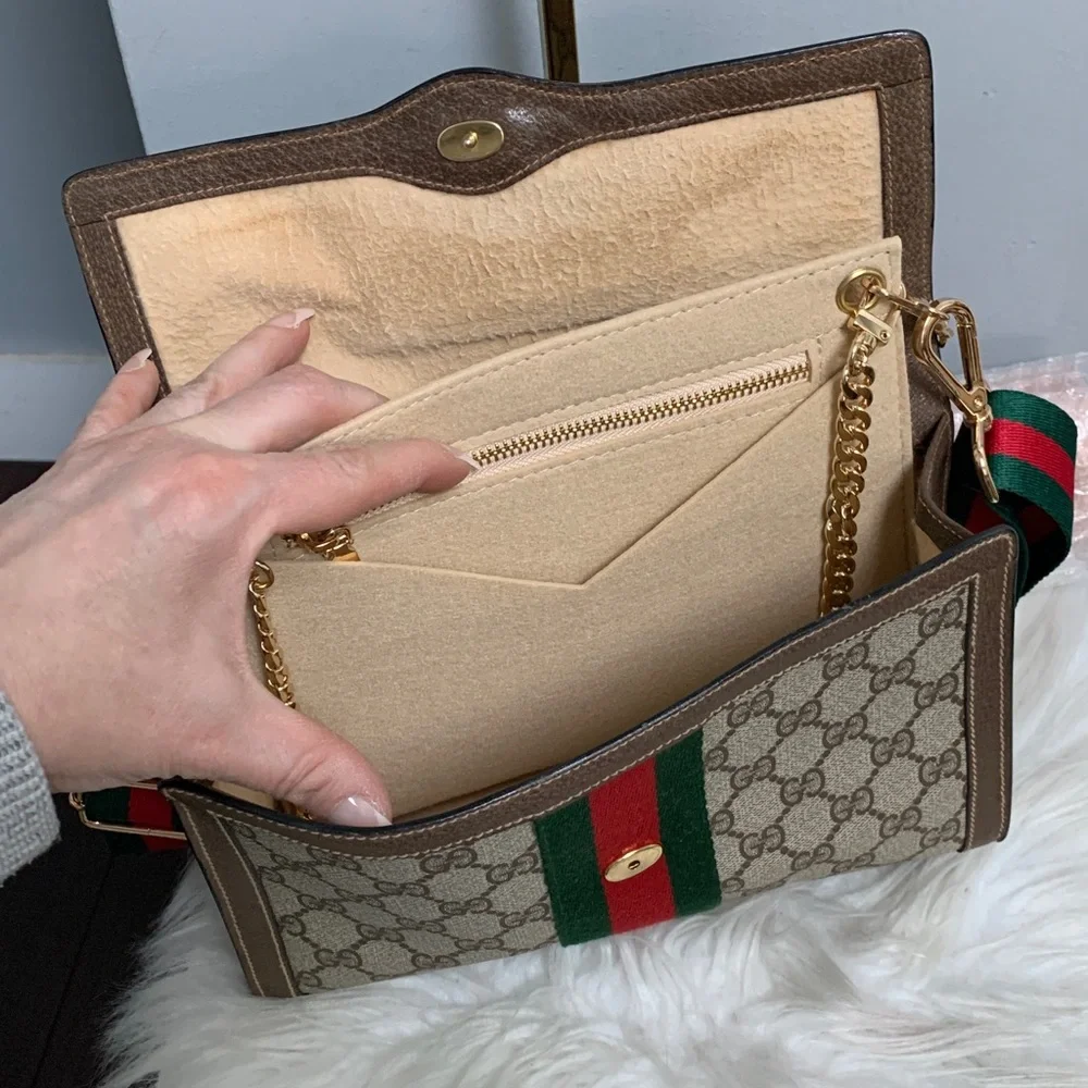 ❌SOLD❌Authentic and vintage Gucci Sherry line Ophidia clutch with free crossbody - Image 12