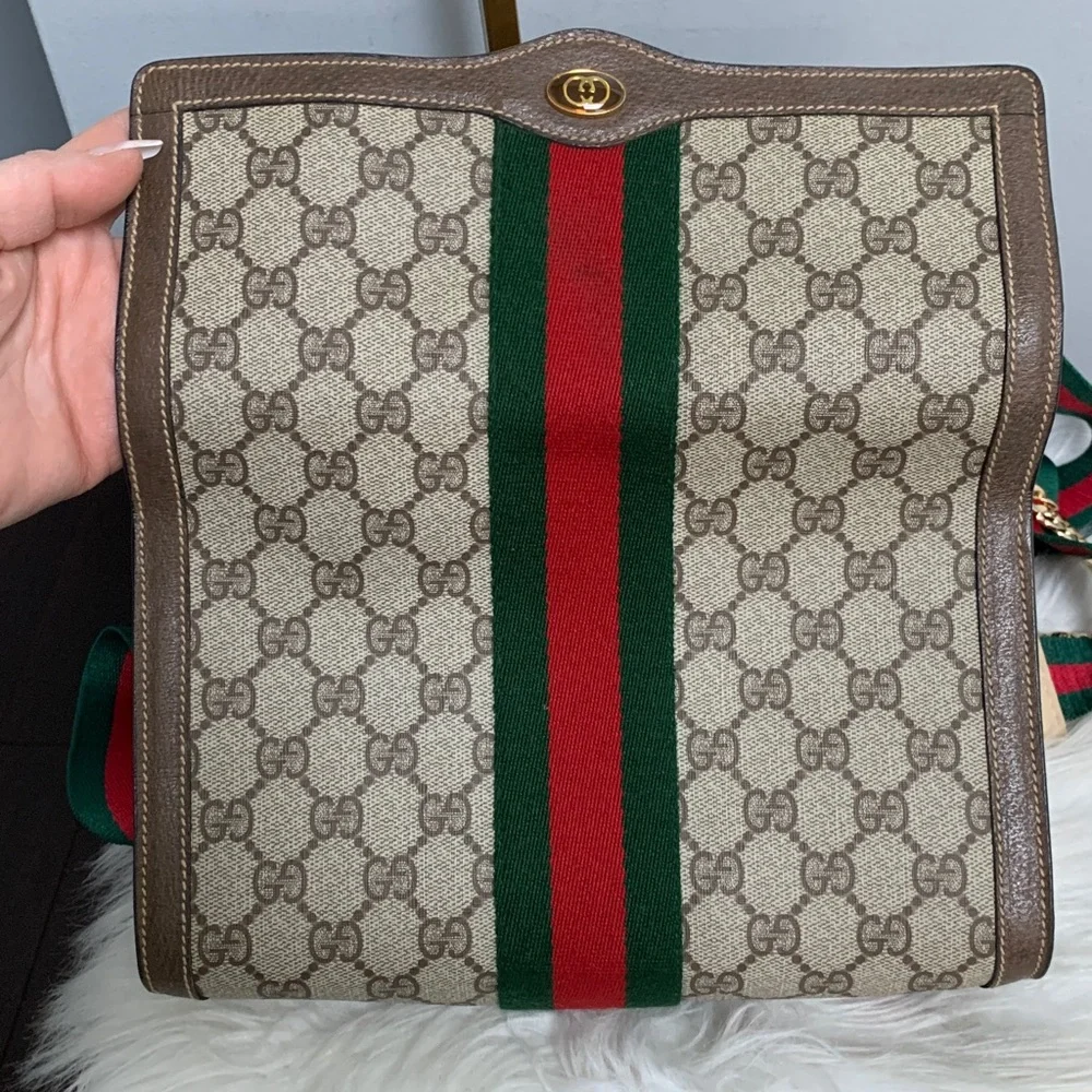 ❌SOLD❌Authentic and vintage Gucci Sherry line Ophidia clutch with free crossbody - Image 10
