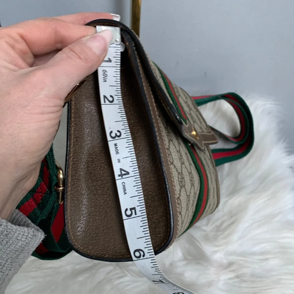 ❌SOLD❌Authentic and vintage Gucci Sherry line Ophidia clutch with free crossbody - Image 7