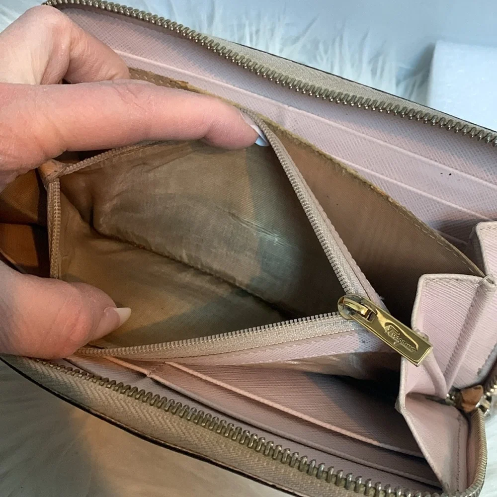 Authentic Ferragamo pale pink zippy wallet - Image 13