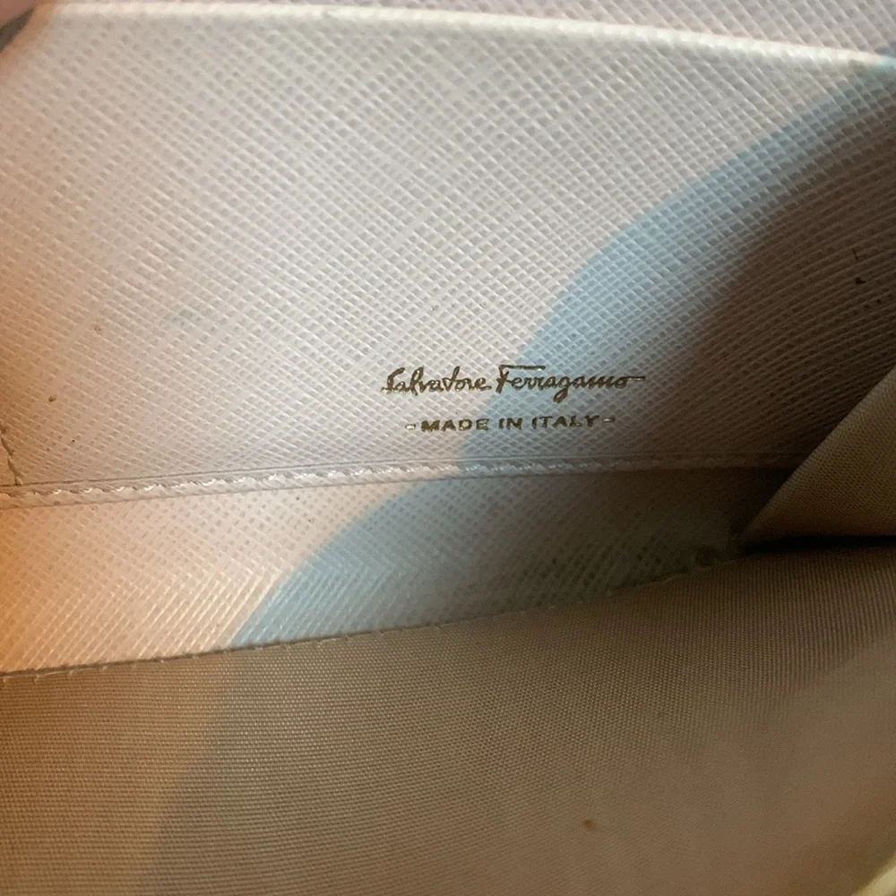 Authentic Ferragamo pale pink zippy wallet - Image 14