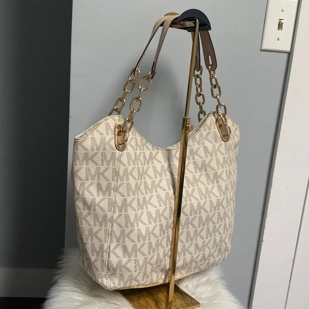 Authentic Michael Kors white signature print tote bag - Image 3