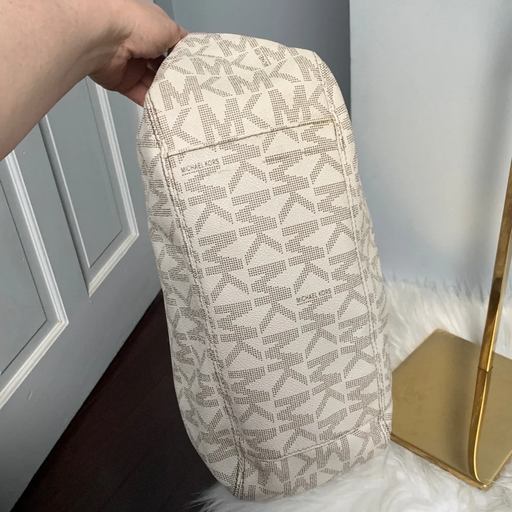 Authentic Michael Kors white signature print tote bag - Image 5