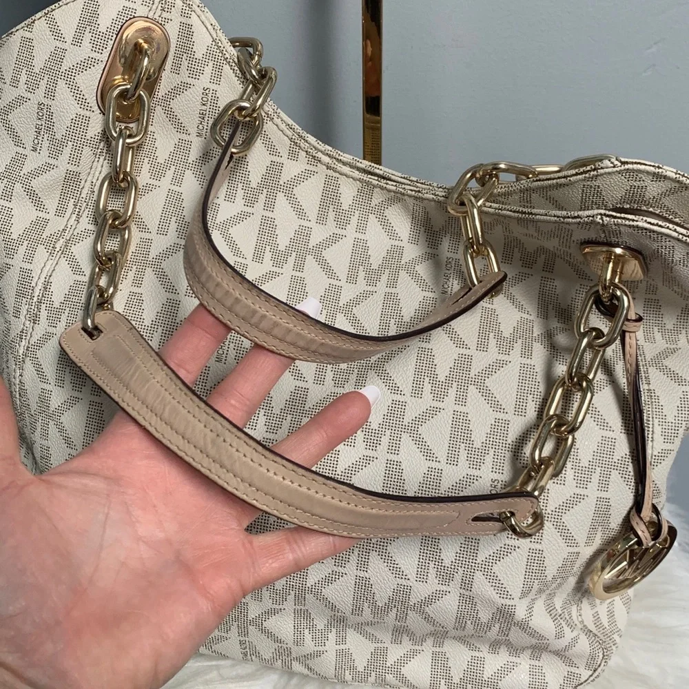 Authentic Michael Kors white signature print tote bag - Image 9