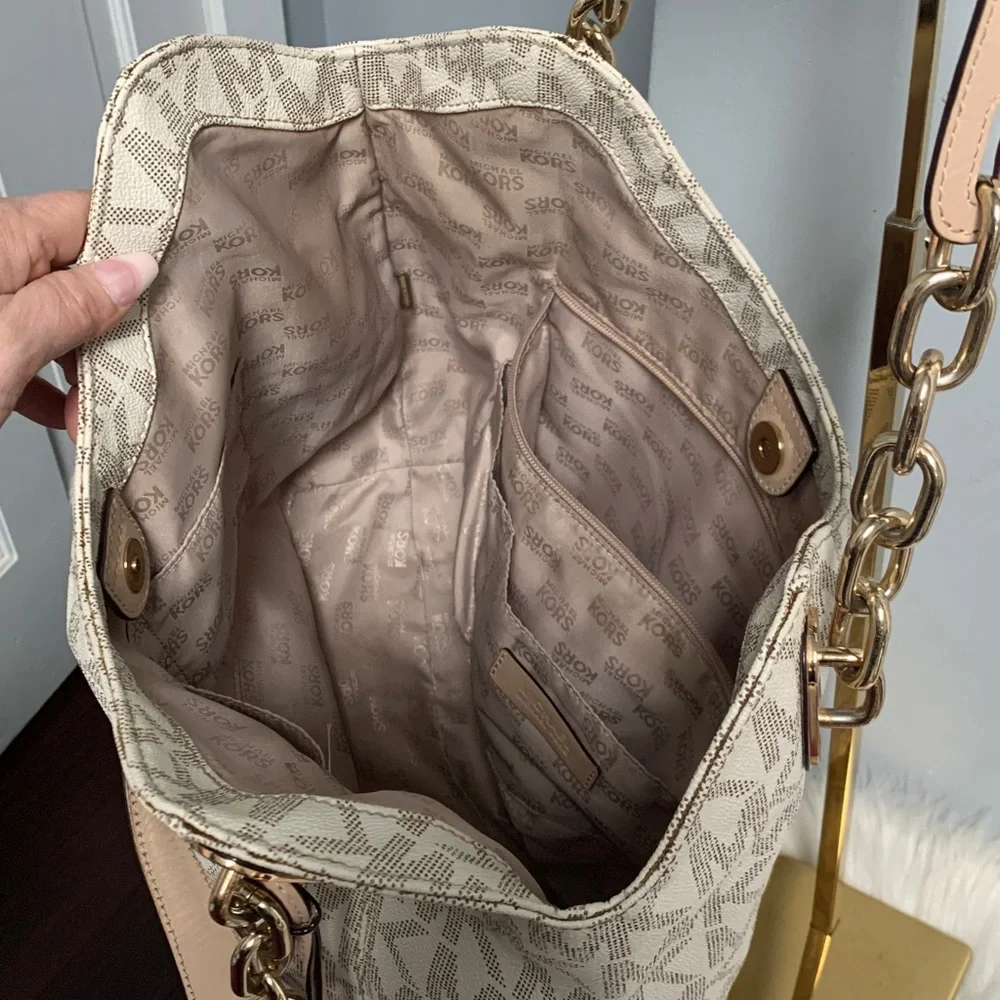 Authentic Michael Kors white signature print tote bag - Image 12