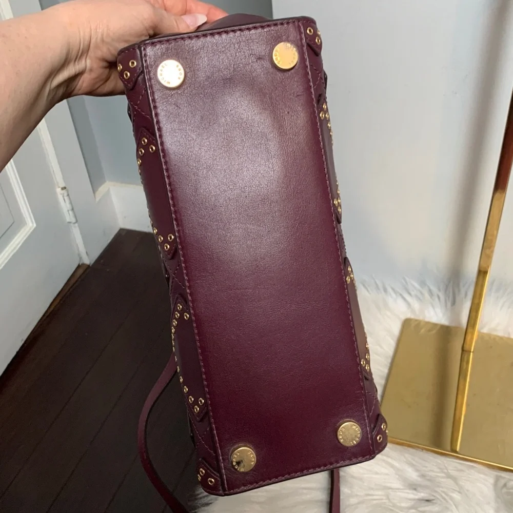 Authentic Michael Kors plum purple leather bag w long strap and gold studs - Image 10