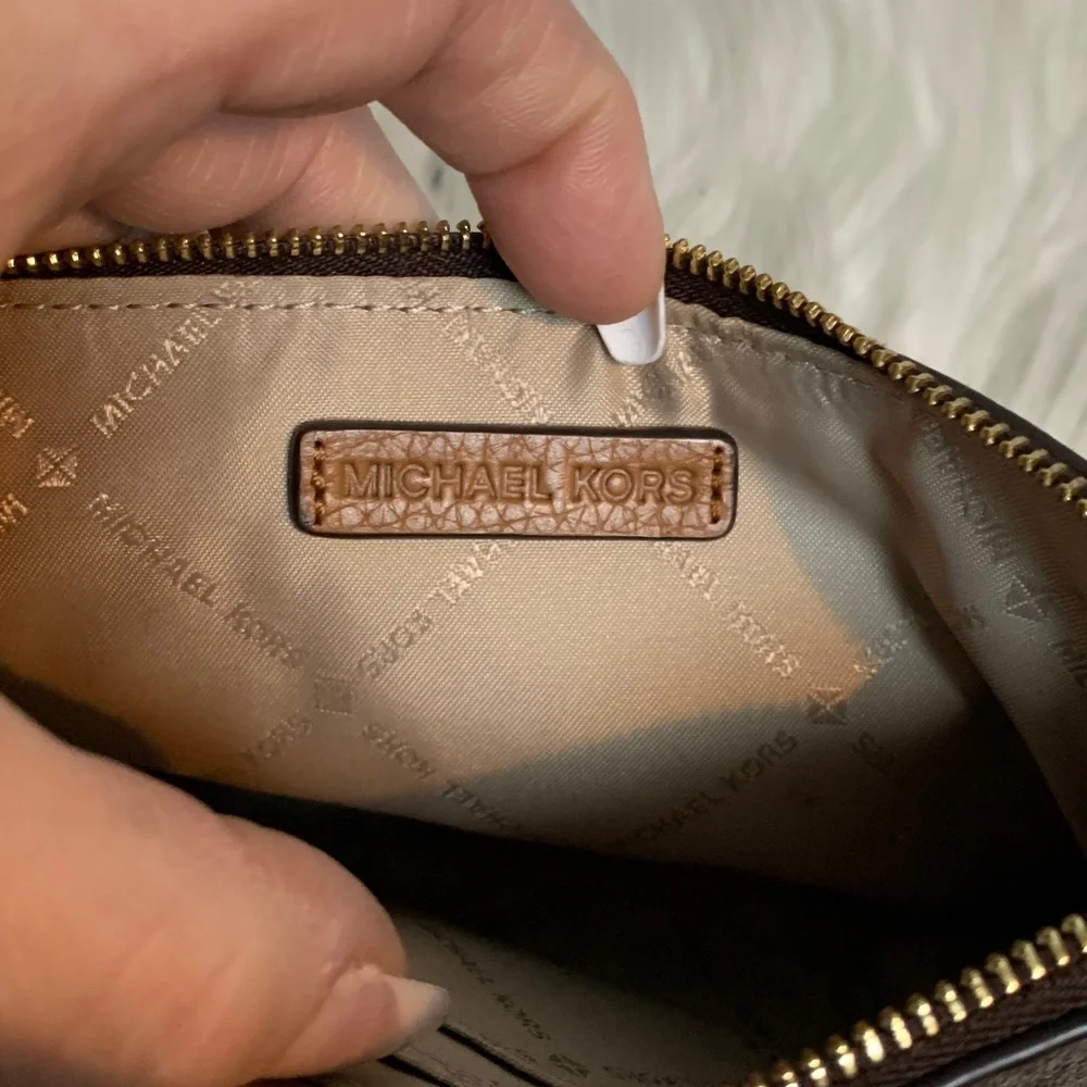 Authentic Michael Kors signature print brown zippy wristlet - Image 15
