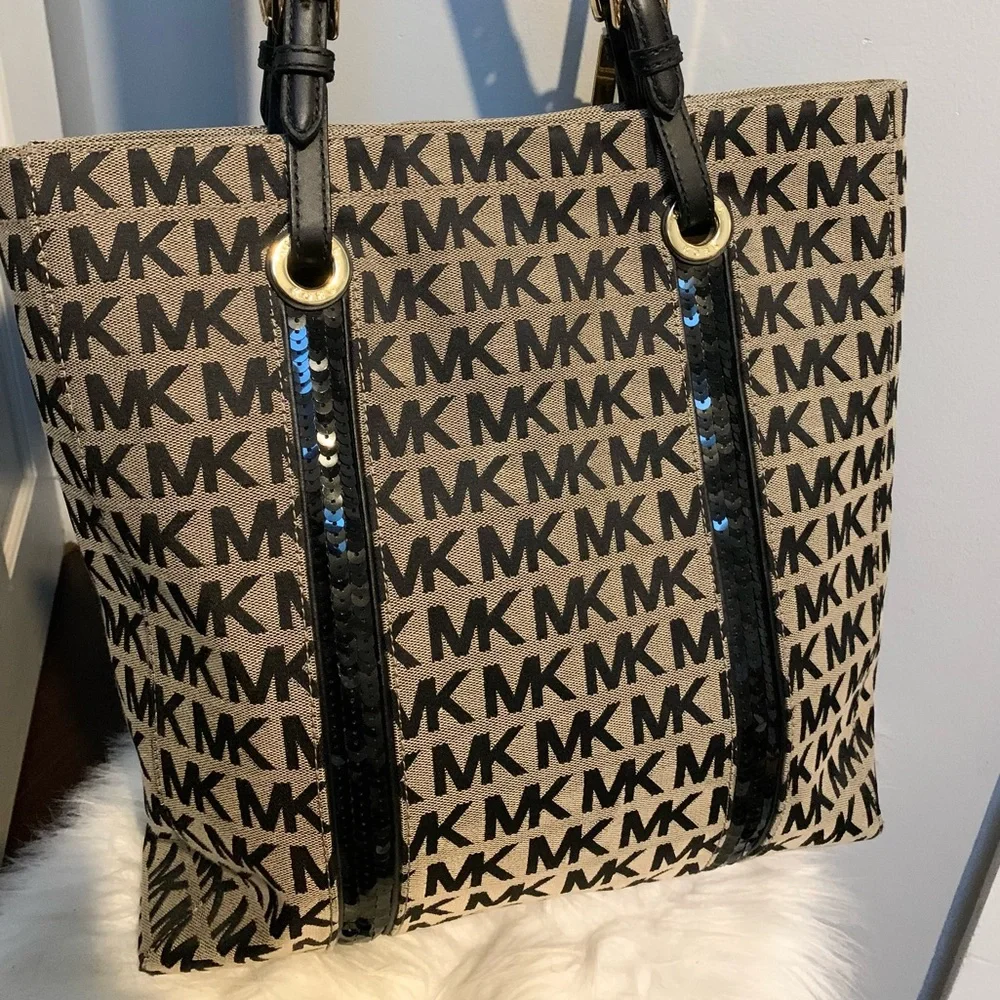 Authentic Michael Kors black and tan signature print with sequins - Image 4