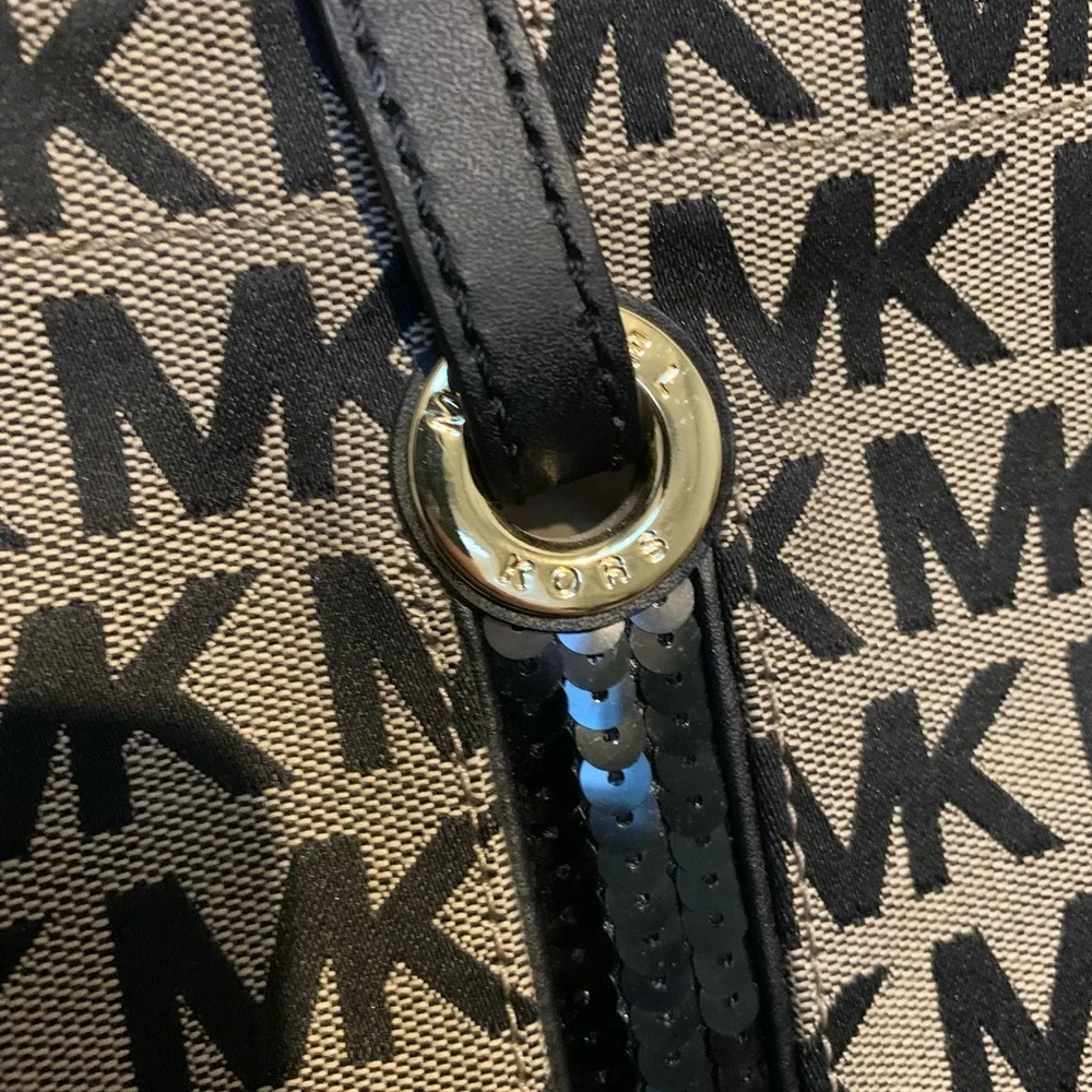 Authentic Michael Kors black and tan signature print with sequins - Image 11