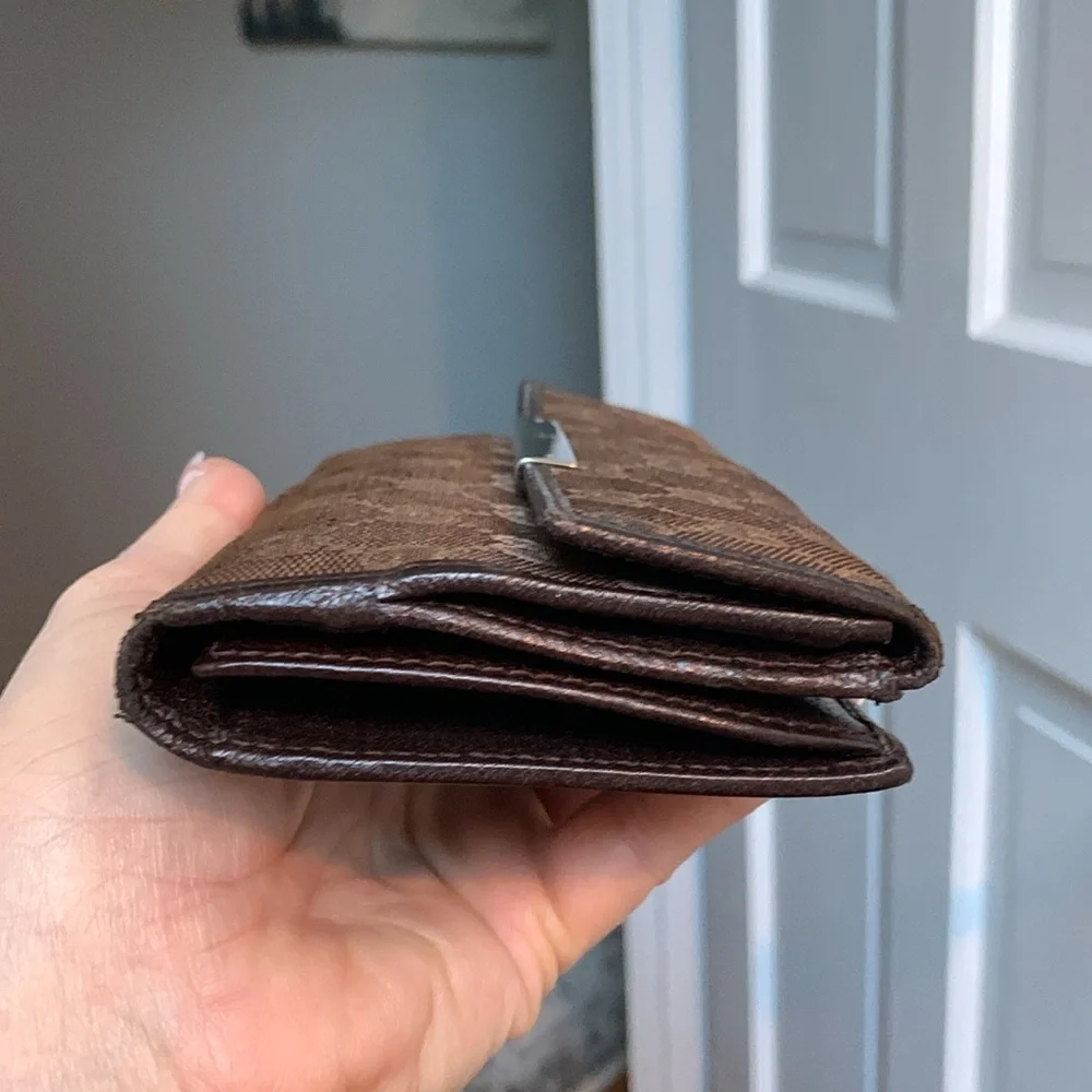 Authentic and vintage Gucci brown cloth and leather long continental wallet - Image 3