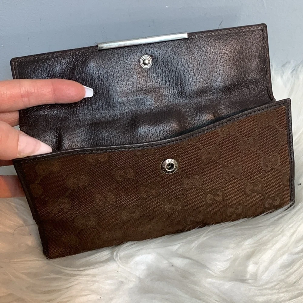 Authentic and vintage Gucci brown cloth and leather long continental wallet - Image 9