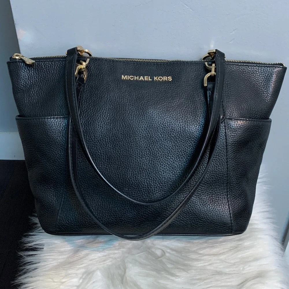 Authentic Michael Kors black leather tote bag with two exterior pockets - Image 2