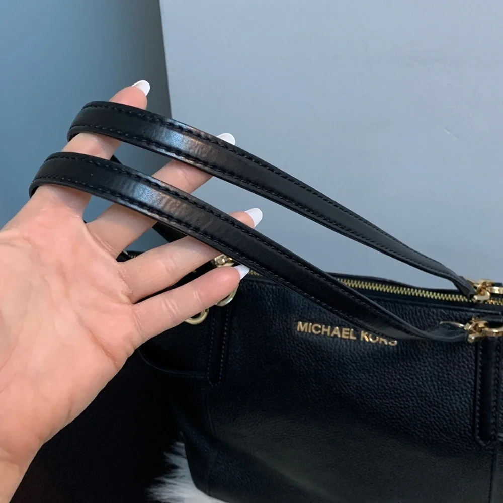 Authentic Michael Kors black leather tote bag with two exterior pockets - Image 7