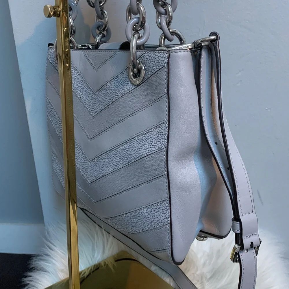 Authentic Michael Kors Cynthia gray and silver leather handbag w crossbody strap - Image 7