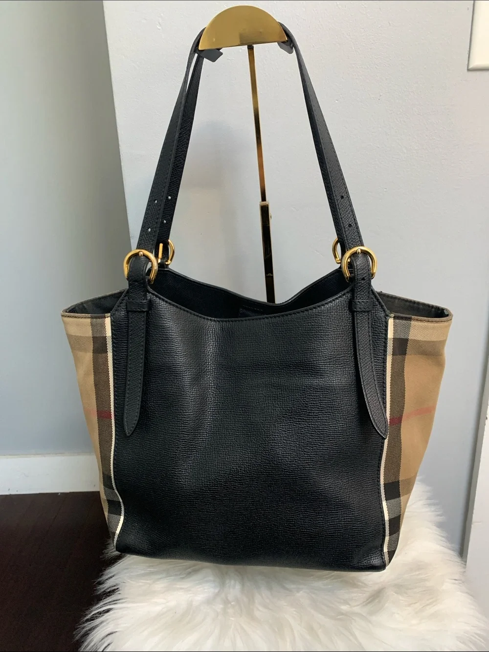 Authentic Burberry Canterbury Tote black leather, check sides - Image 2