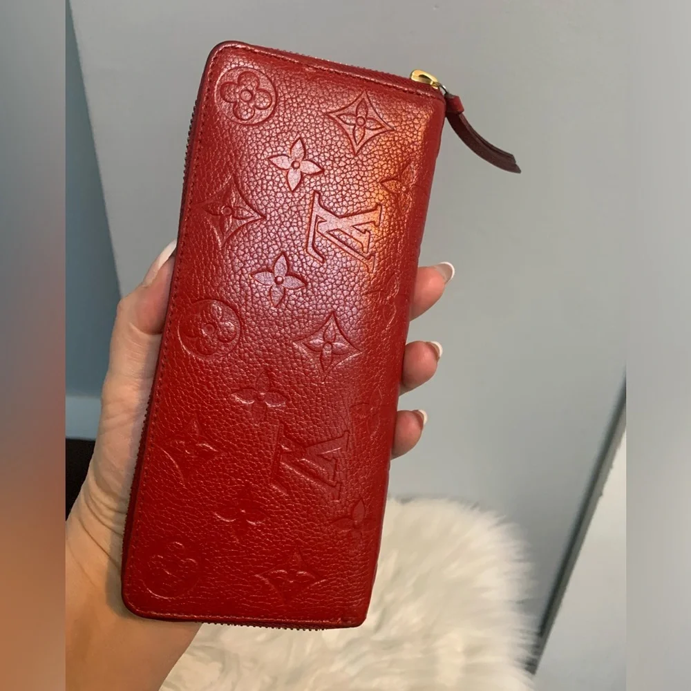 2018 authentic Louis Vuitton red empreinte leather Clemence zippy wallet - Image 3