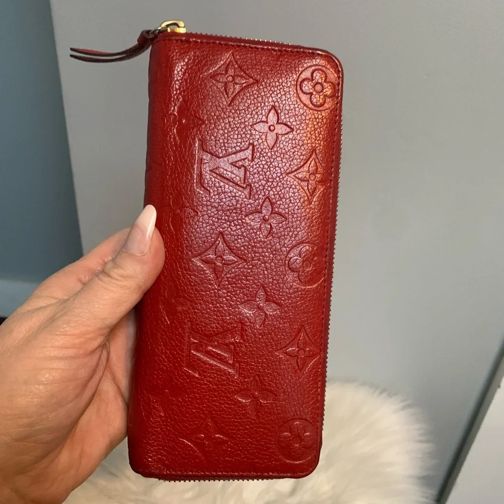 2018 authentic Louis Vuitton red empreinte leather Clemence zippy wallet - Image 4