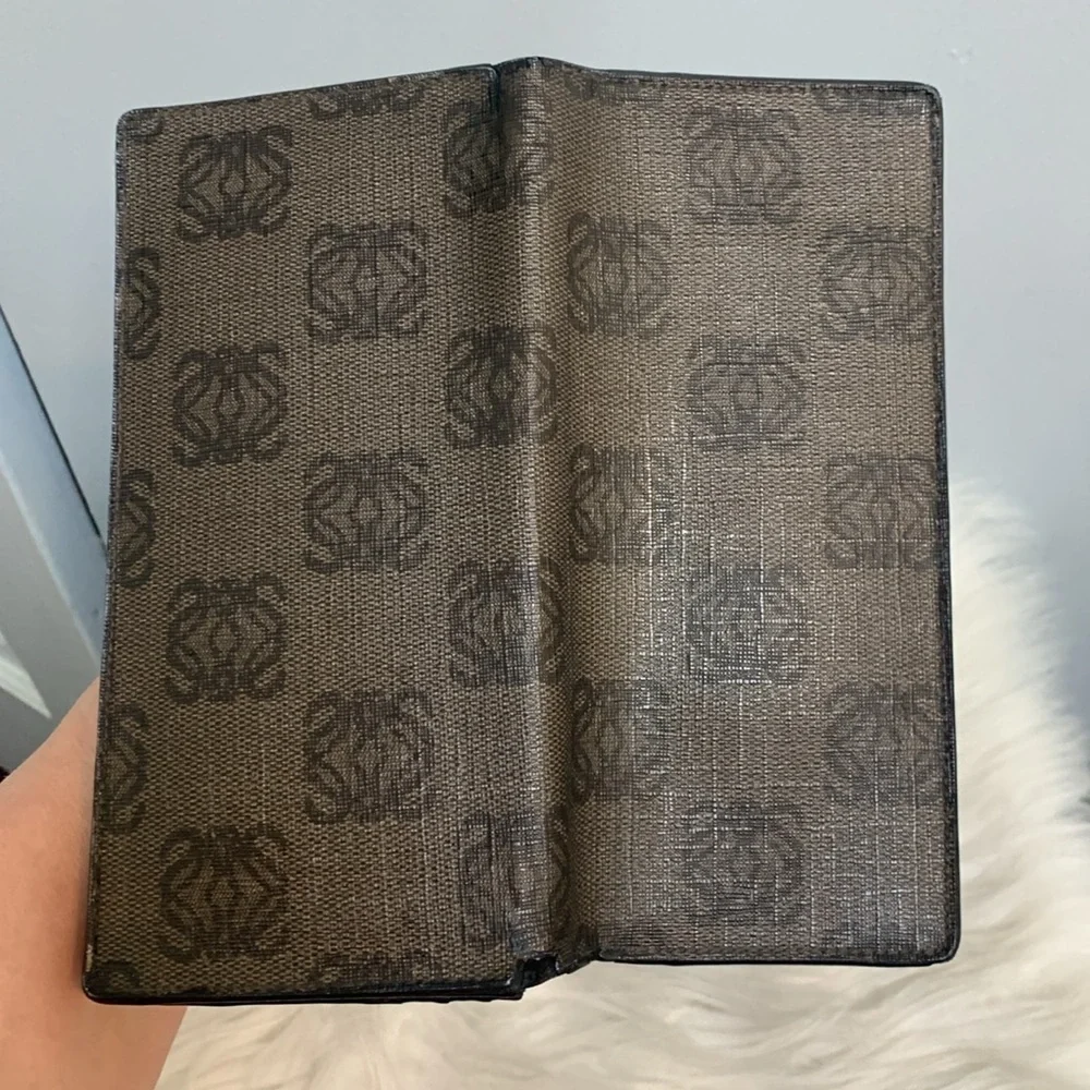 Authentic Loewe long vertical wallet - Image 3