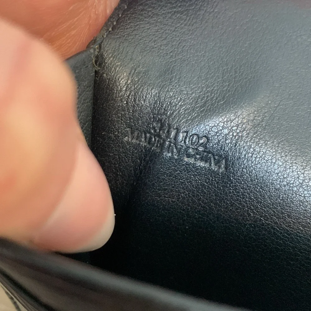 Authentic Loewe long vertical wallet - Image 16