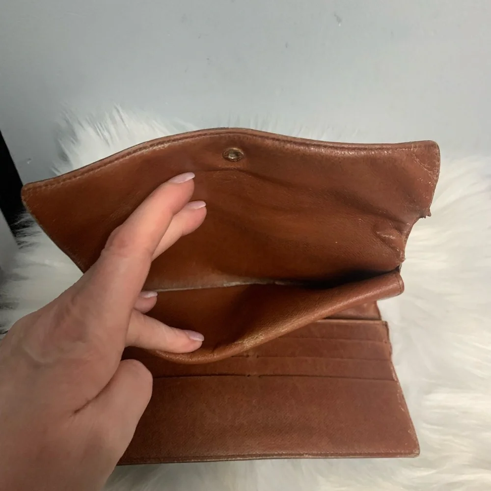 🏷️Clearance 1997 authentic Louis Vuitton International wallet - junk - Image 10