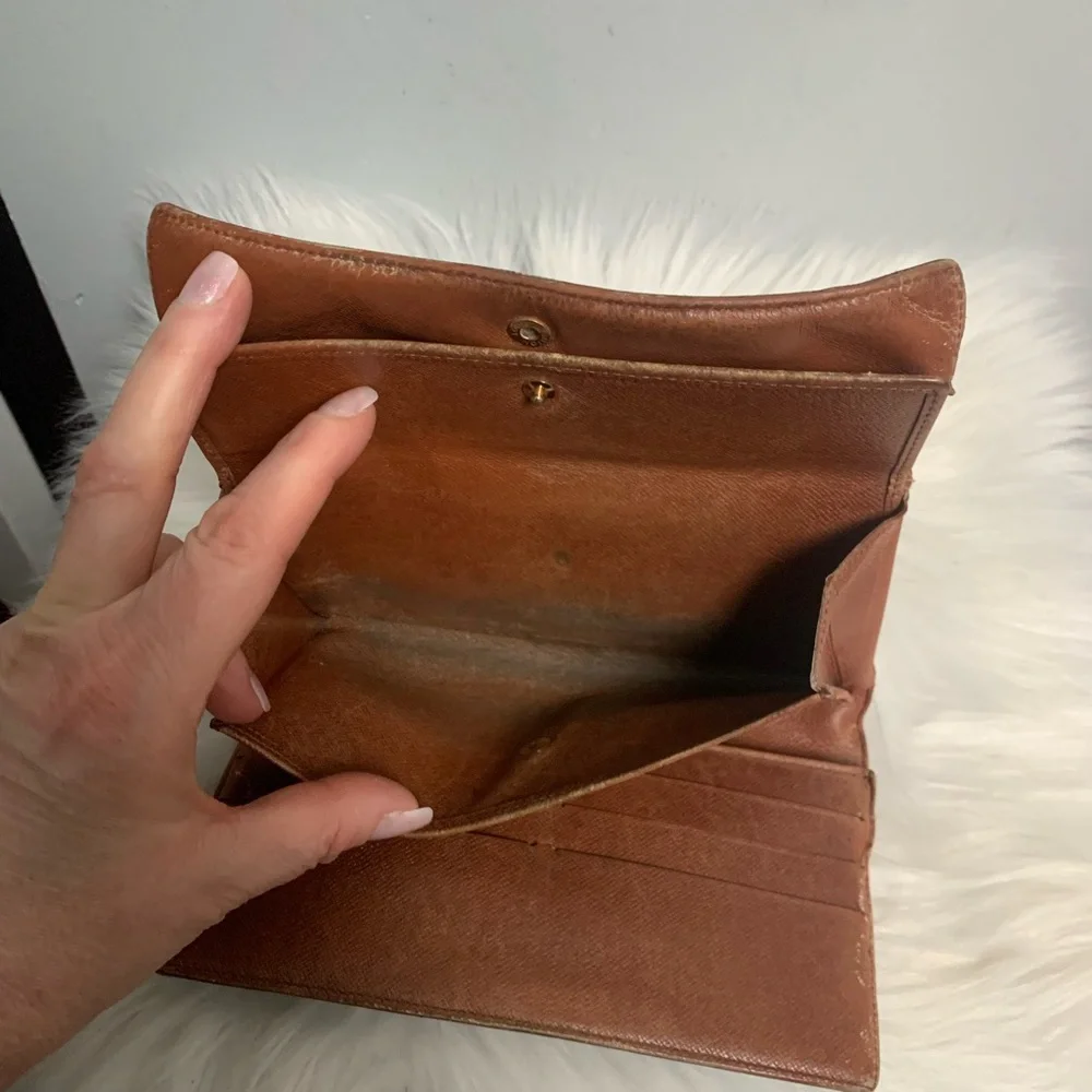 🏷️Clearance 1997 authentic Louis Vuitton International wallet - junk - Image 11