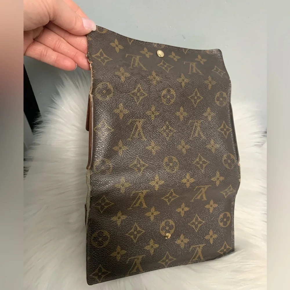 🏷️Clearance 1997 authentic Louis Vuitton International wallet - junk - Image 15