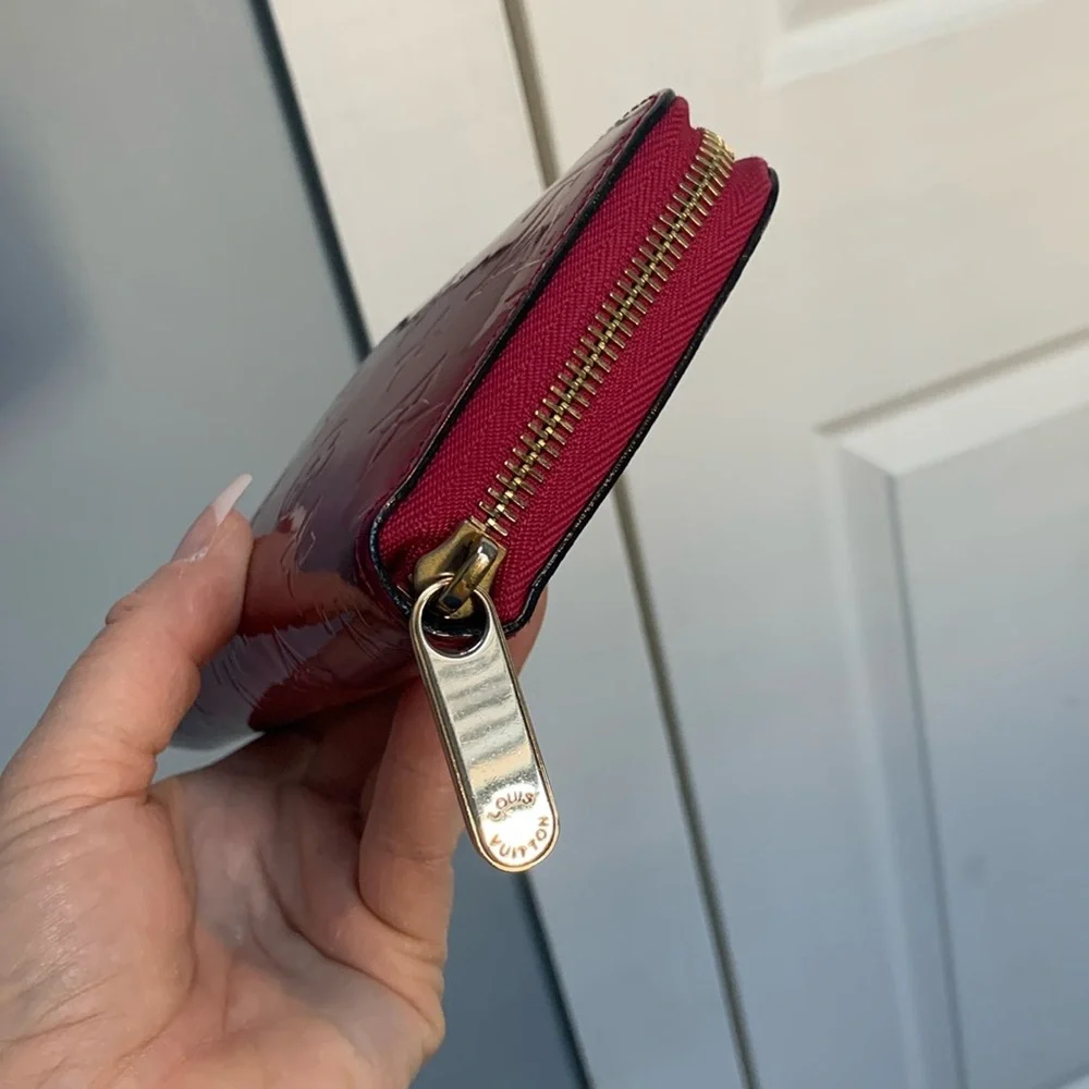 2015 authentic Louis Vuitton fuscia pink zippy wallet - Image 8