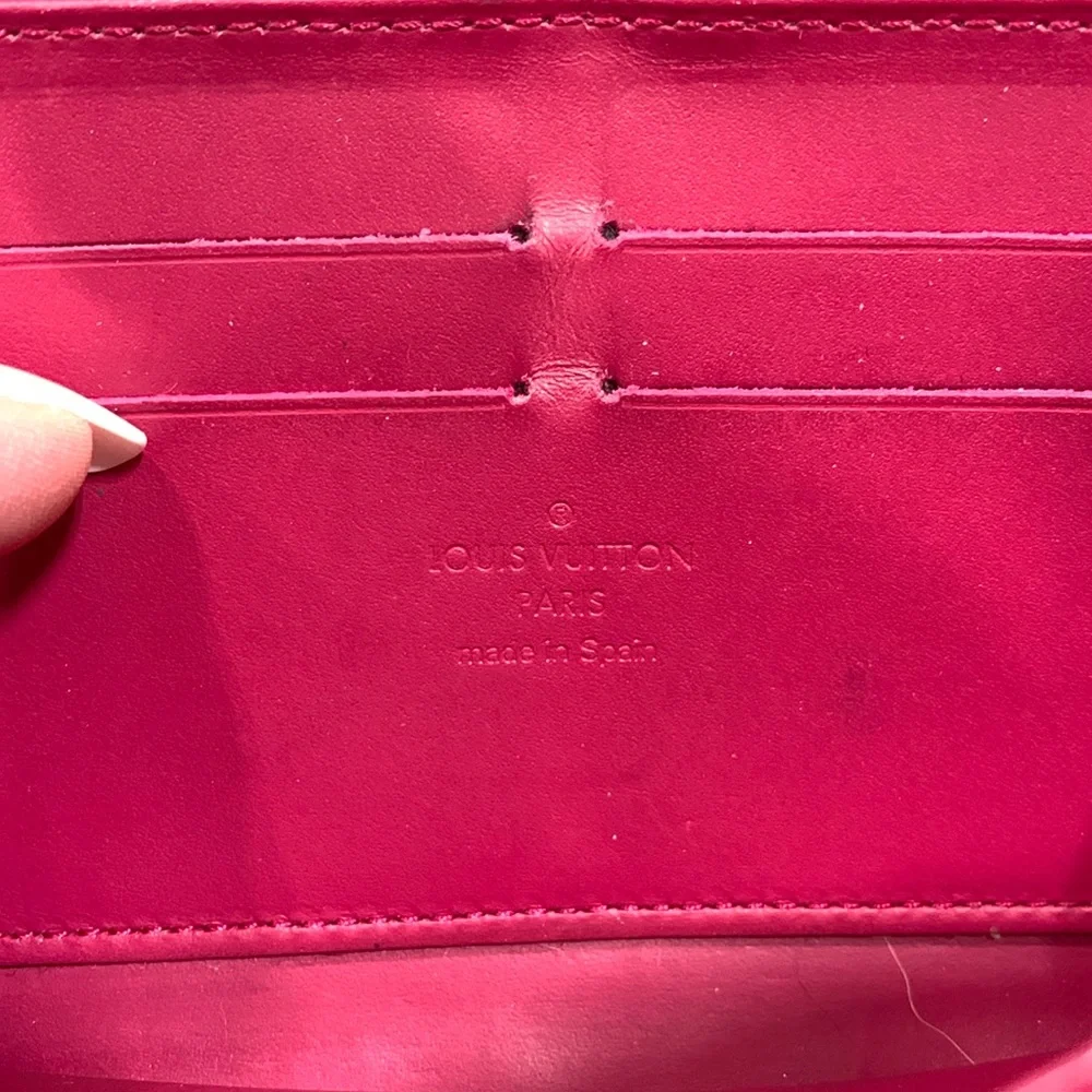 2015 authentic Louis Vuitton fuscia pink zippy wallet - Image 12