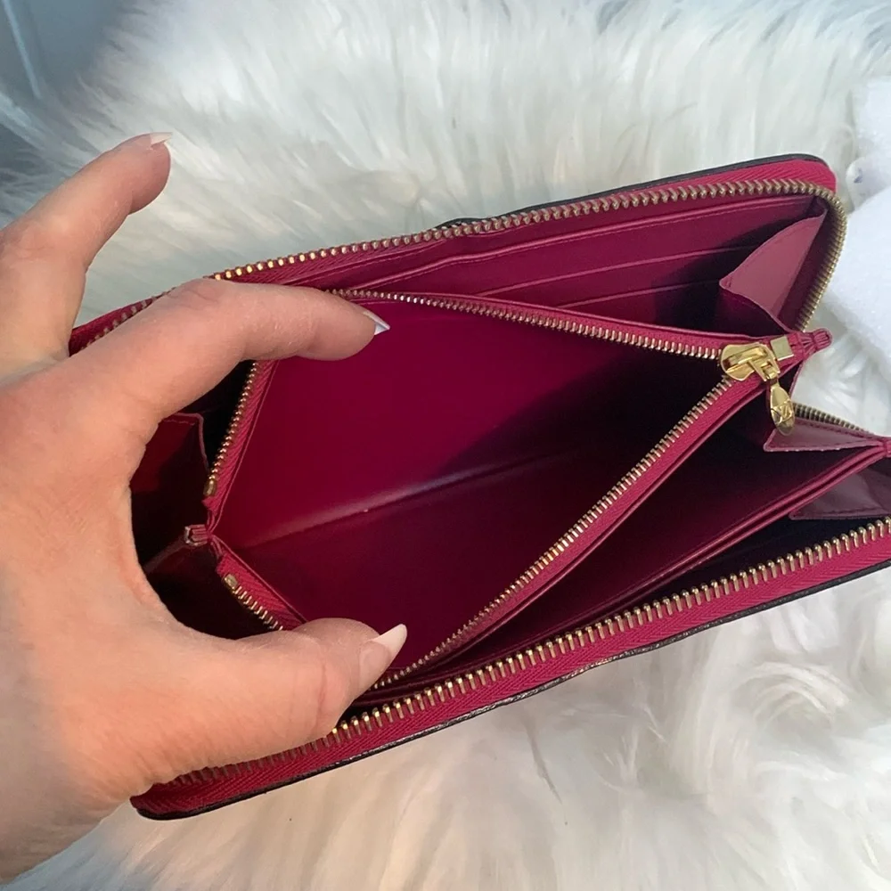2015 authentic Louis Vuitton fuscia pink zippy wallet - Image 13