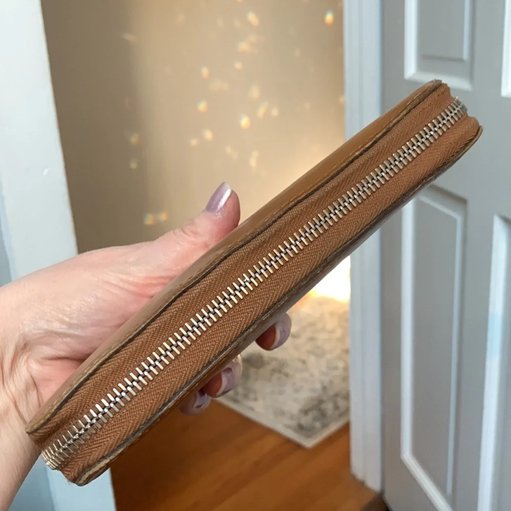 2006 authentic Louis Vuitton tan Epi leather zippy wallet - Image 3
