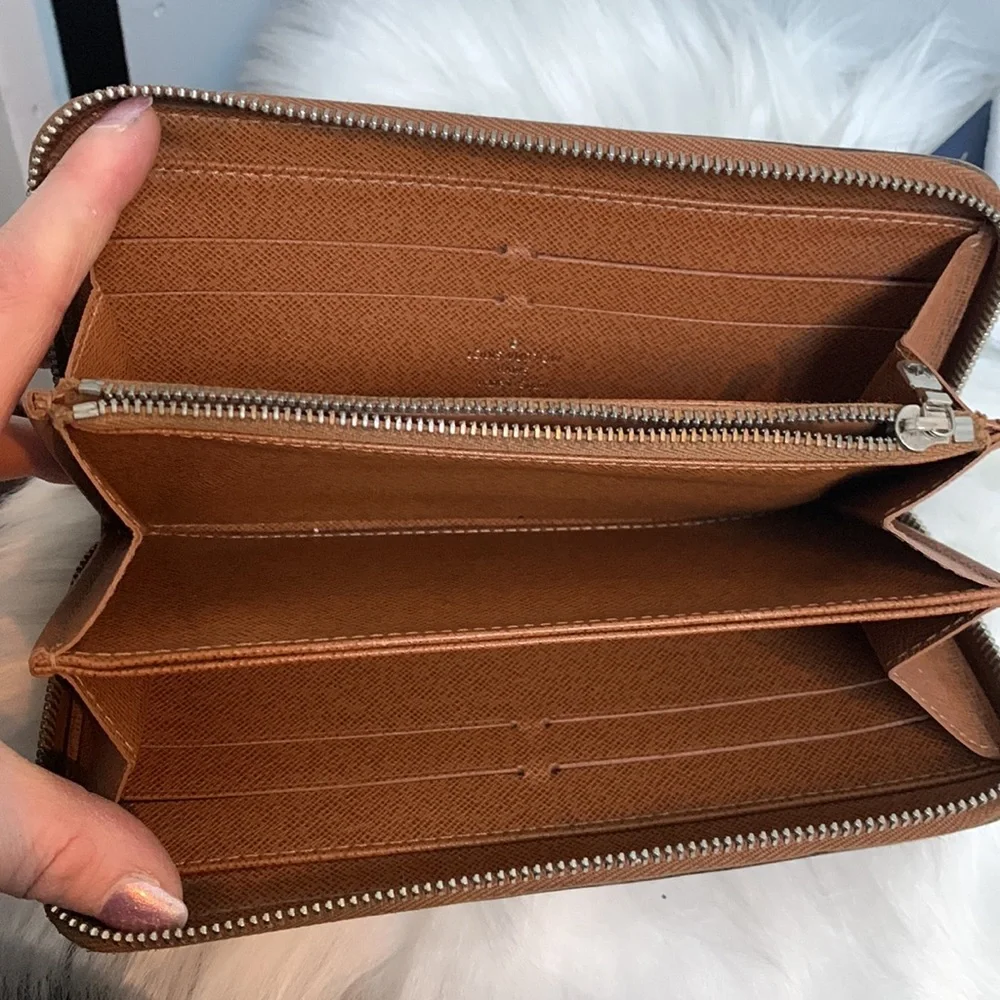 2006 authentic Louis Vuitton tan Epi leather zippy wallet - Image 8