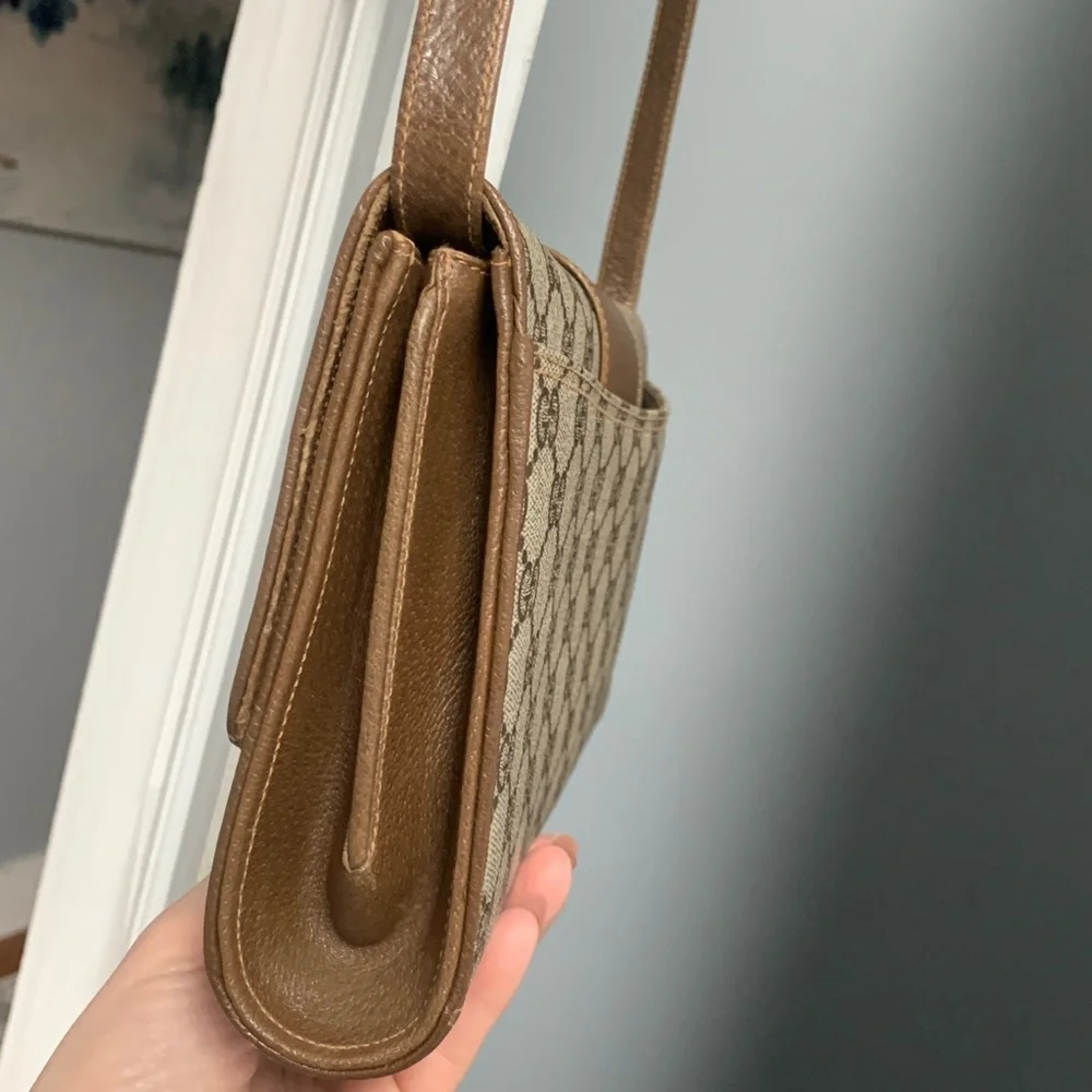 Authentic vintage Gucci brown signature crossbody, shoulder bag, and Cluch - Image 6