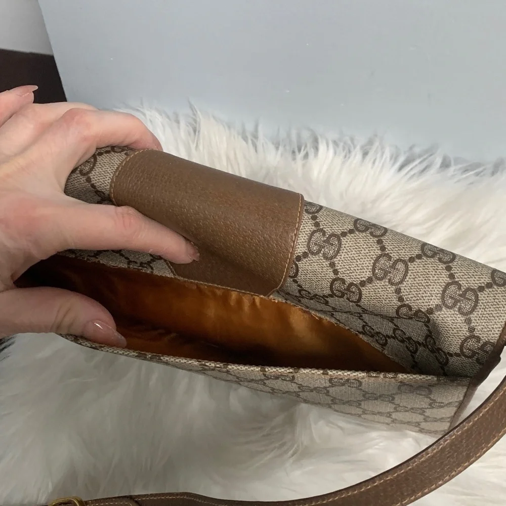 Authentic vintage Gucci brown signature crossbody, shoulder bag, and Cluch - Image 9