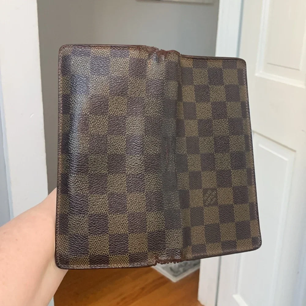 🏷️Clearance 2008 authentic Louis Vuitton DE Brazza wallet organizer - Image 2