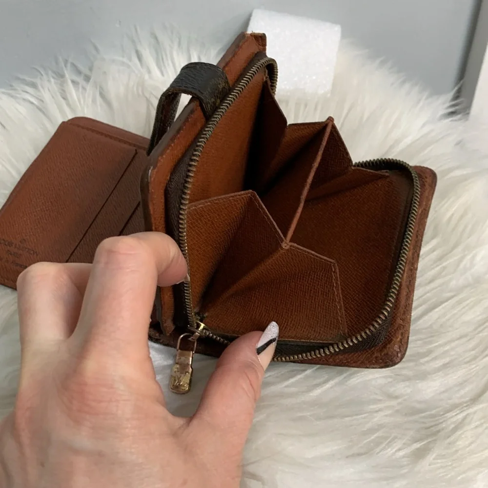 1999 authentic Louis Vuitton compact zippy wallet - Image 8