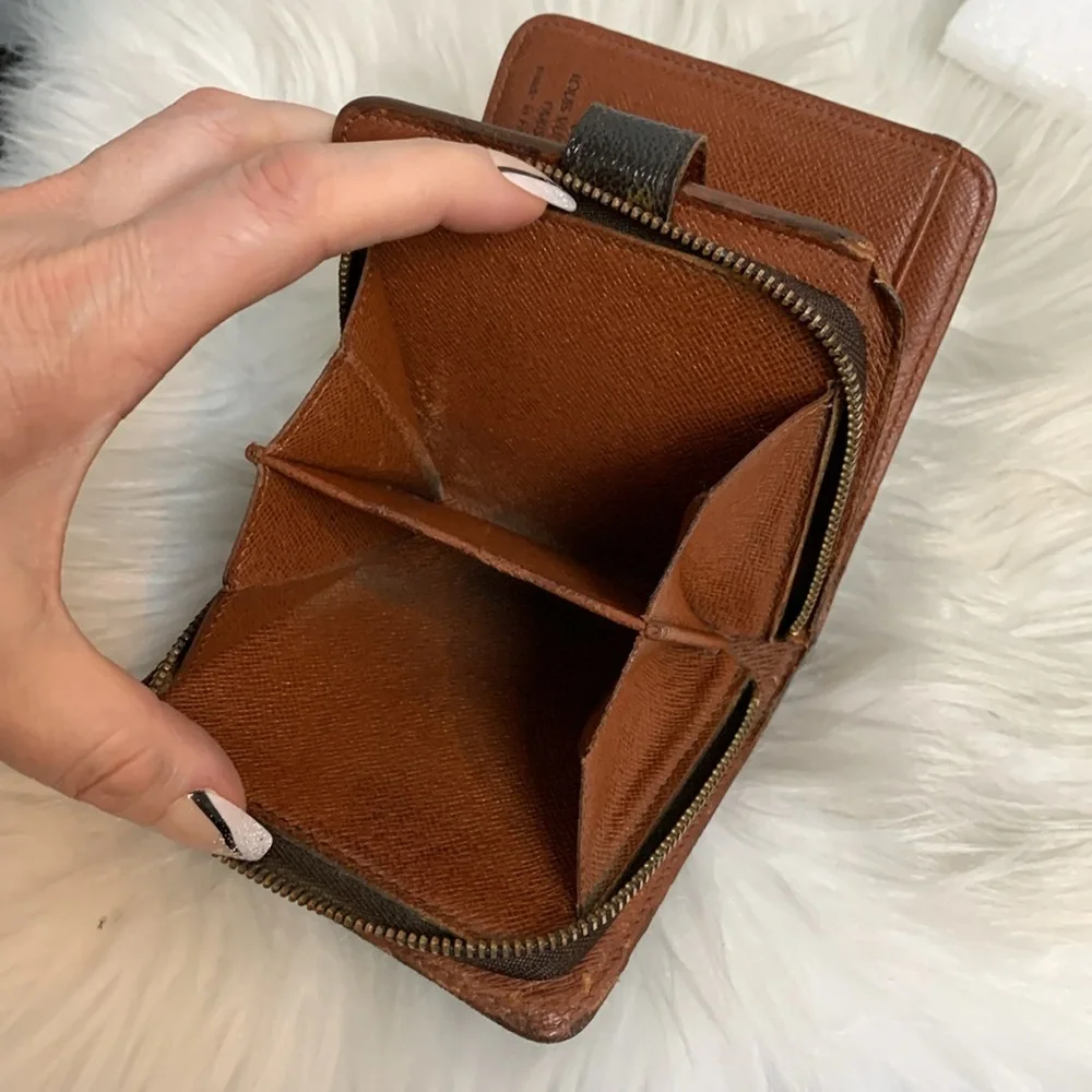 1999 authentic Louis Vuitton compact zippy wallet - Image 9