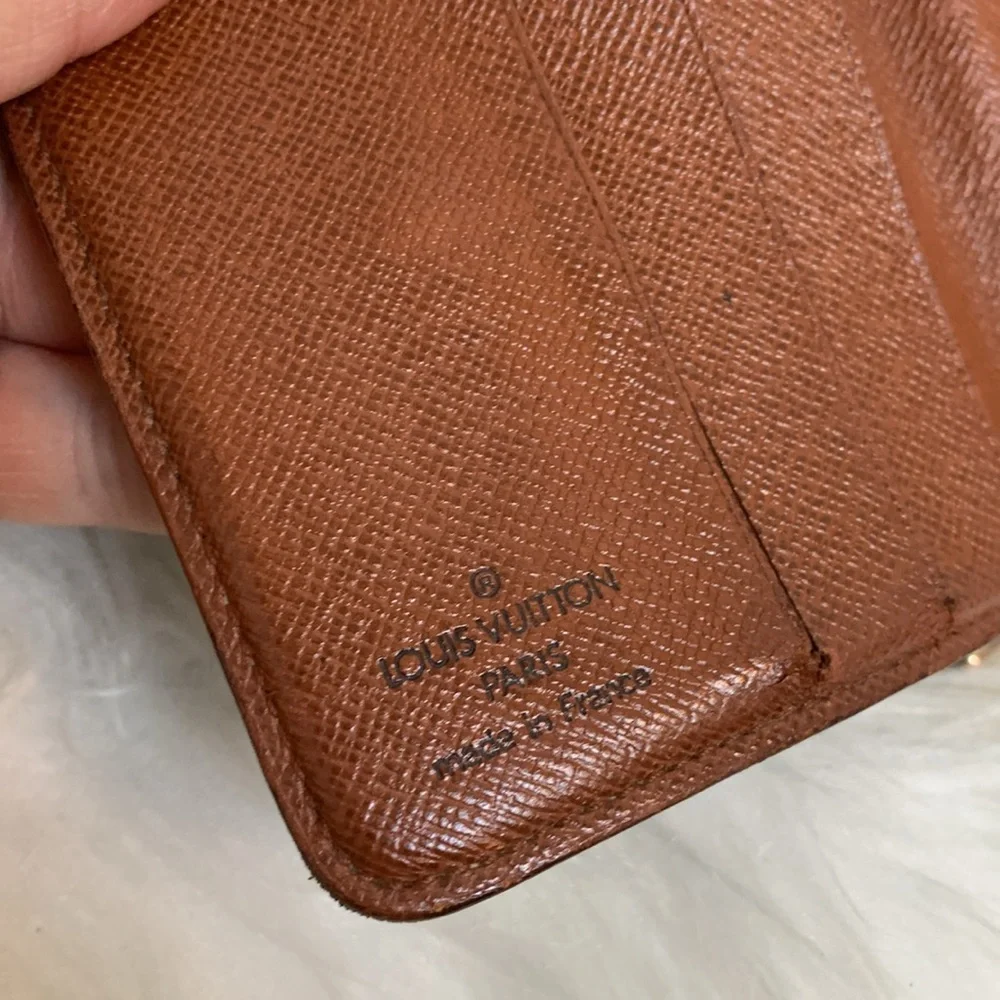 1999 authentic Louis Vuitton compact zippy wallet - Image 10