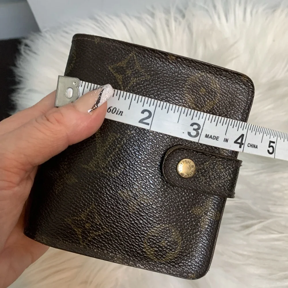 1999 authentic Louis Vuitton compact zippy wallet - Image 16