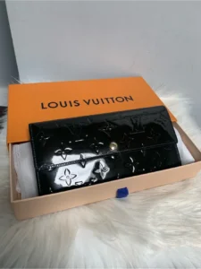 2011 authentic Louis Vuitton black vernis wallet w blue stitching w box
