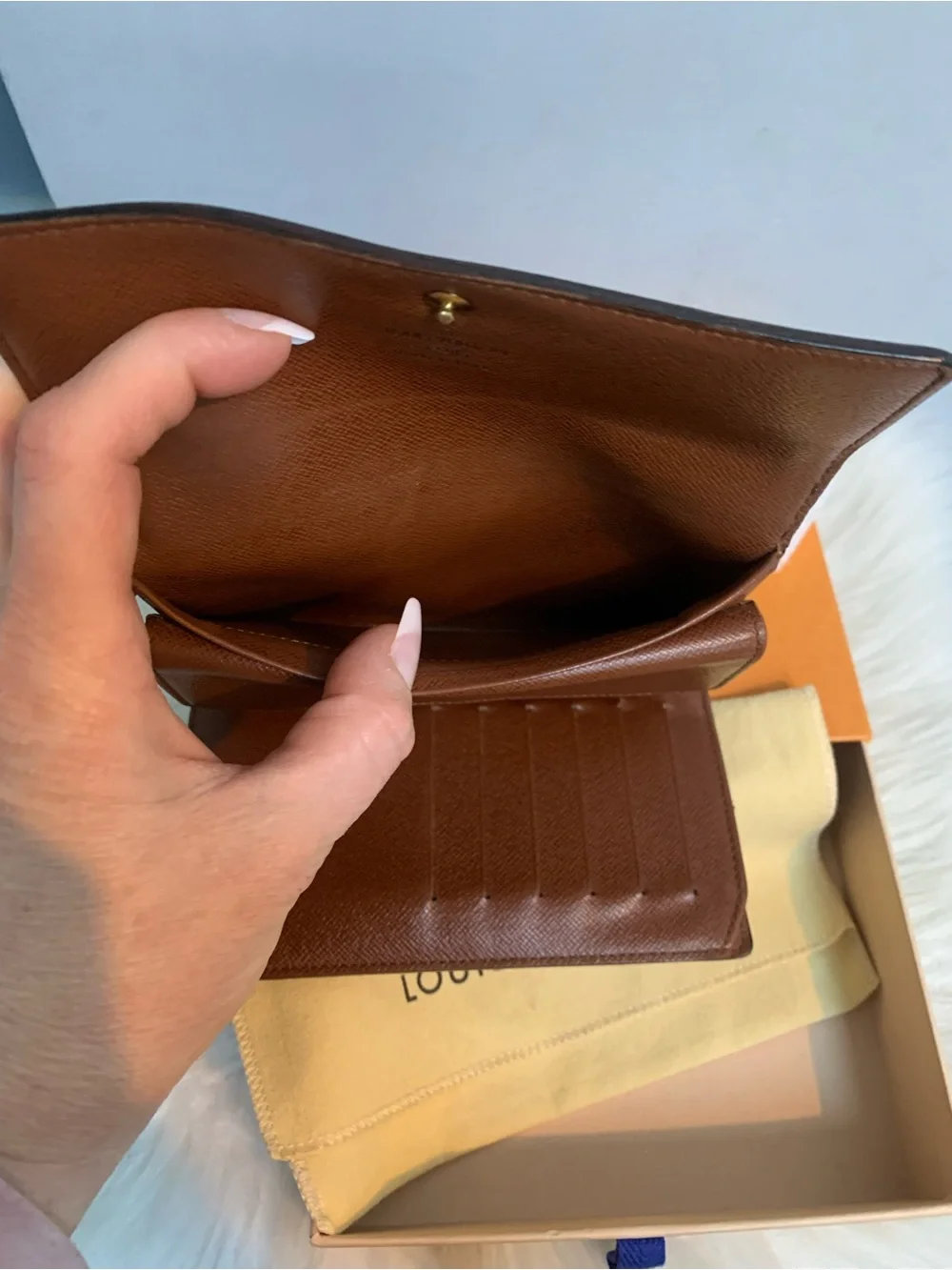 2001 authentic Louis Vuitton Alexandra wallet monogram w box & dustbag - Image 11