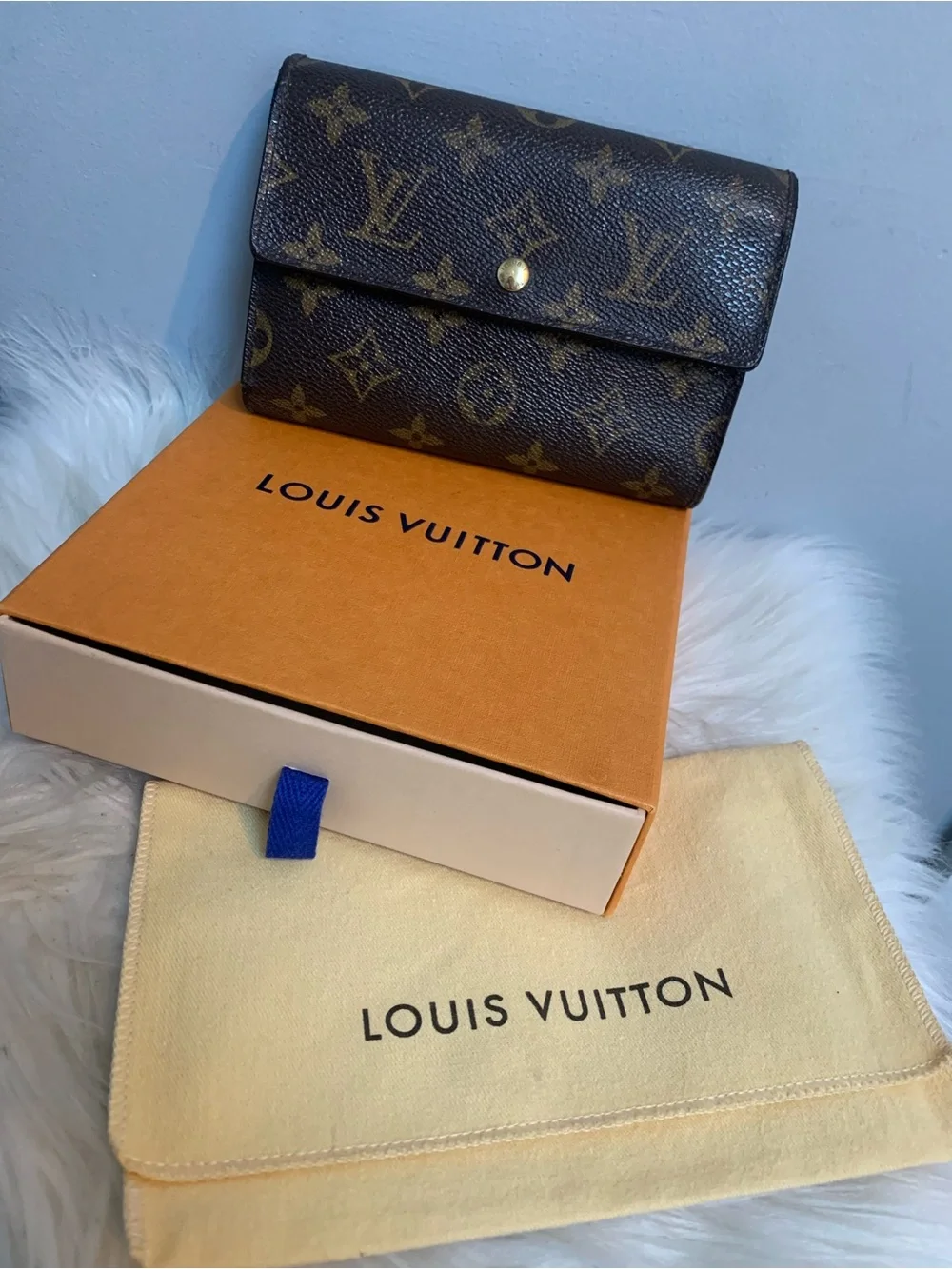 2001 authentic Louis Vuitton Alexandra wallet monogram w box & dustbag - Image 16