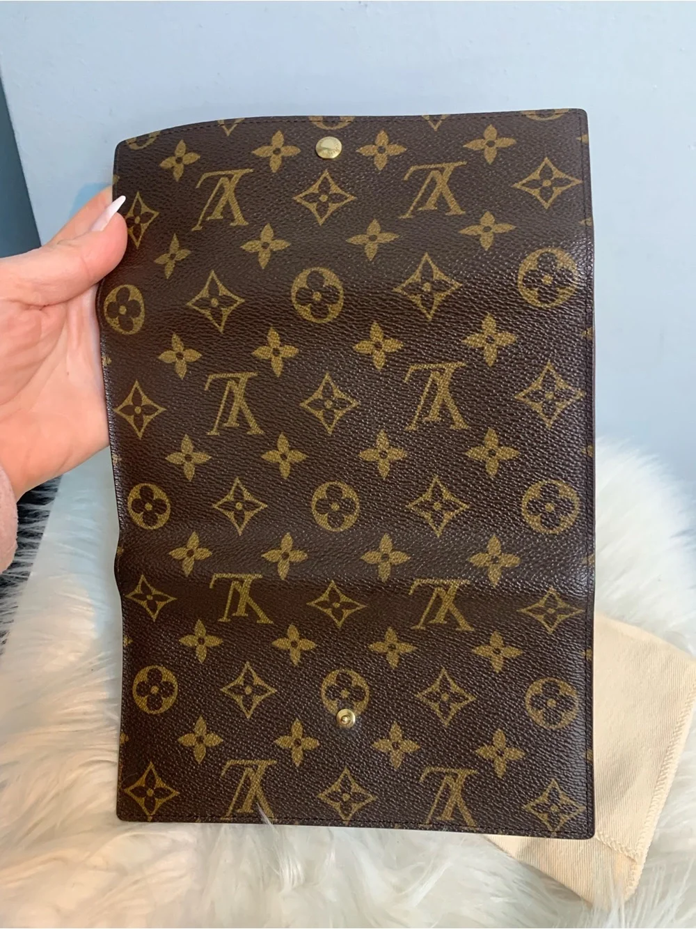 1997 authentic Louis Vuitton International wallet w dustbag - Image 6
